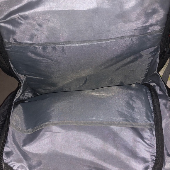 Swiss Gear made by Swiss Army backpack - Picture 4 of 4